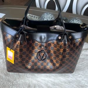 Valentino Sookie Monogram Leather Handbag. Brand New with Tags. 💯Authentic